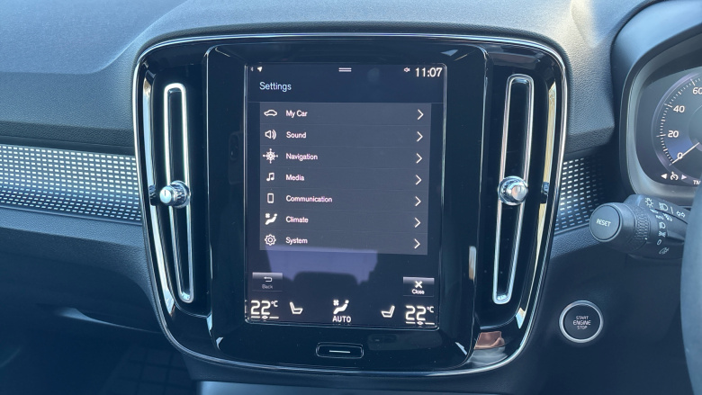 Volvo Xc40 2.0 B4P R DESIGN Pro 5dr Auto [7 speed] Petrol Estate